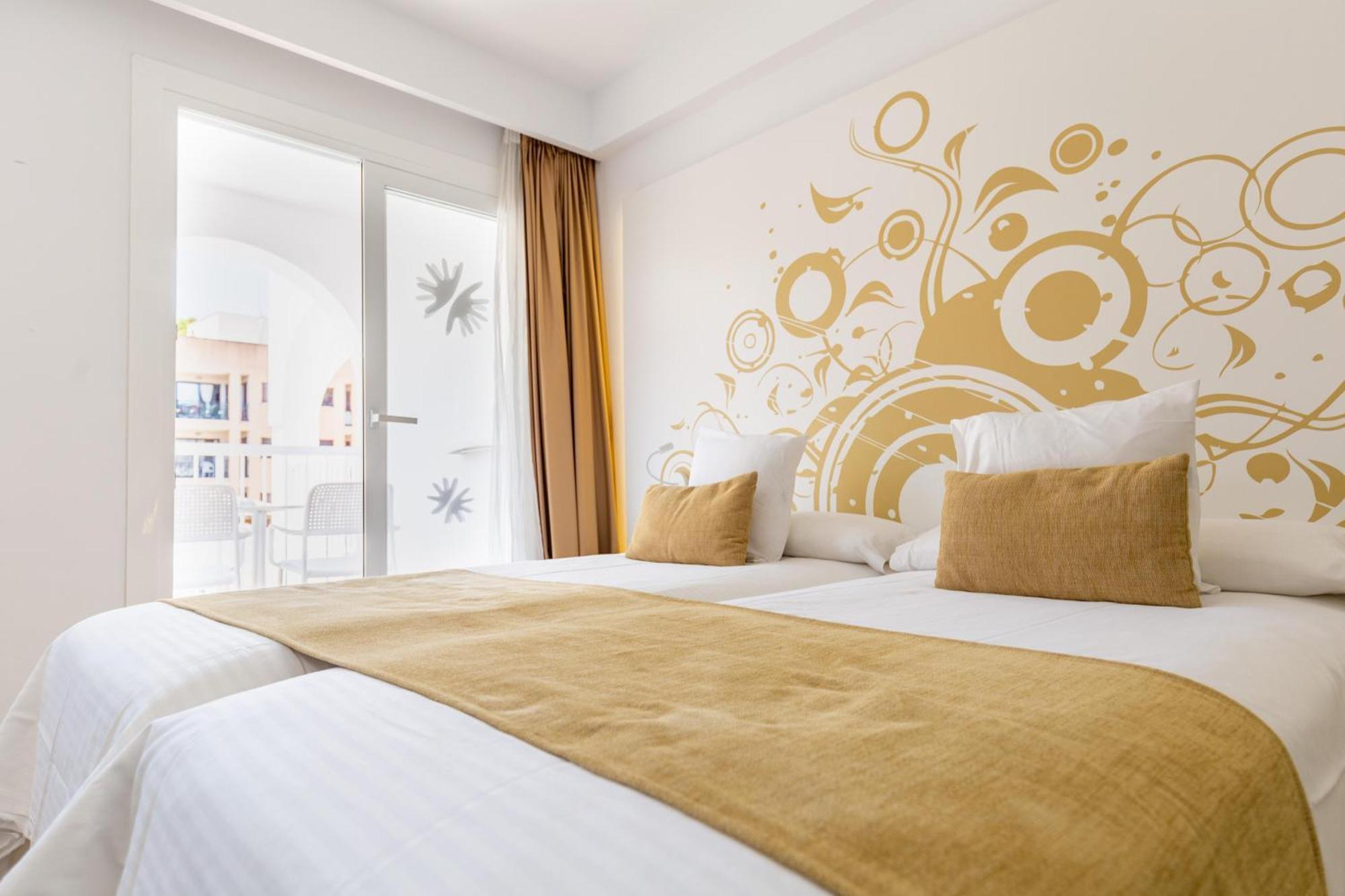 Отель Bq Cala Ratjada (Adults Only) Экстерьер фото